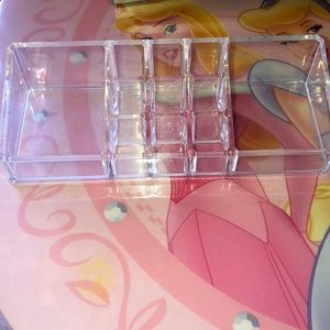 Acrylic lipstick organizer